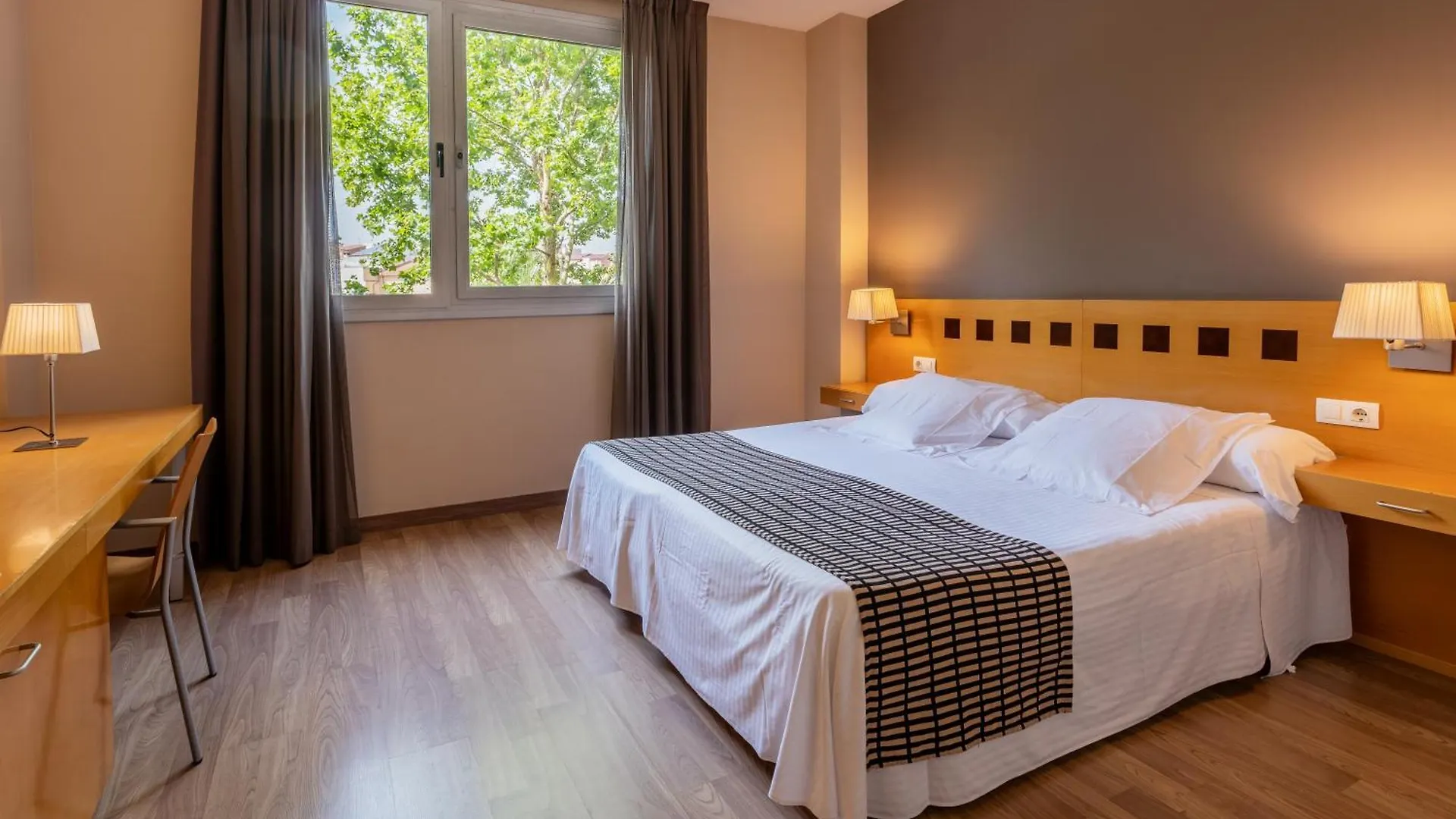 Ponient Vila Centric By Portaventura World 4*, Vila Seca